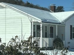 Pre-foreclosure Listing in BENTON ST LEBANON, NH 03766