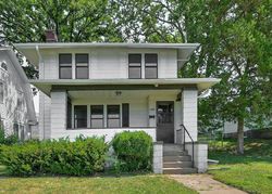 Pre-foreclosure in  S 32ND AVE Omaha, NE 68105