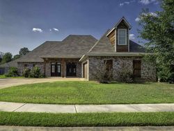 Pre-foreclosure in  GLENROSE CT Canton, MS 39046