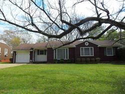 Pre-foreclosure in  GLENWOOD ST Jackson, MS 39209