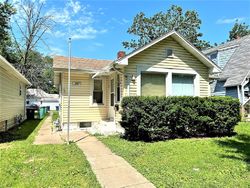 Pre-foreclosure in  N 6TH AVE Kankakee, IL 60901