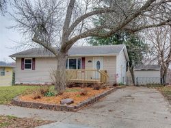 Pre-foreclosure in  SE 6TH ST Des Moines, IA 50315