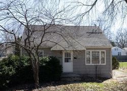 Pre-foreclosure in  53RD ST Des Moines, IA 50310