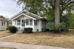 Pre-foreclosure in  SUMNER ST Waterloo, IA 50703