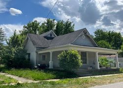 Pre-foreclosure in  PARKER ST Clayton, IN 46118