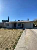 Pre-foreclosure in  KENMORE DR S Fresno, CA 93703