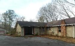 Pre-foreclosure in  KEYSBURG RD Gadsden, AL 35905
