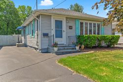 Pre-foreclosure in  GARFIELD AVE East Rochester, NY 14445