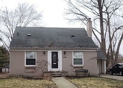 Pre-foreclosure Listing in BALFOUR AVE HUNTINGTON WOODS, MI 48070
