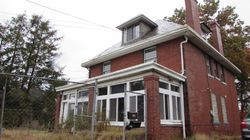 Pre-foreclosure Listing in FRANKSTOWN RD PITTSBURGH, PA 15235