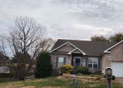Pre-foreclosure in  ONTARIO LN Clarksville, TN 37043