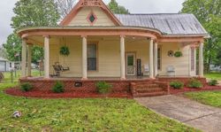 Pre-foreclosure Listing in E DUFFLE ST WAVERLY, TN 37185