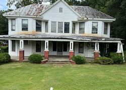 Pre-foreclosure in  ANDERSON RD Greenville, SC 29601