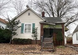 Pre-foreclosure in  E RIDGELY AVE Springfield, IL 62702