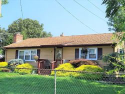 Pre-foreclosure in  SANFORD RD Pennsville, NJ 08070