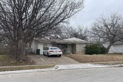 Pre-foreclosure in  WYNN TER Arlington, TX 76010