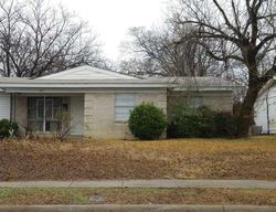 Pre-foreclosure in  WYNN TER Arlington, TX 76010