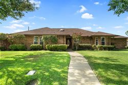 Pre-foreclosure in  RIDGEVIEW DR Sachse, TX 75048