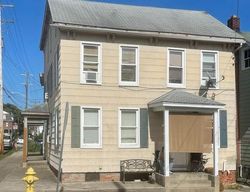 Pre-foreclosure Listing in S WATER ST SPRING GROVE, PA 17362