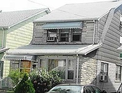 Pre-foreclosure in  PARSONS BLVD Fresh Meadows, NY 11365