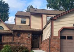 Pre-foreclosure in  VALLEYVIEW DR Lawrence, PA 15055