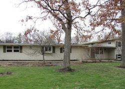 Pre-foreclosure in  PRINCE CROSSING RD West Chicago, IL 60185