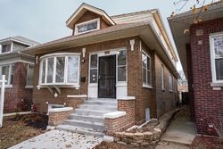 Pre-foreclosure in  S LUELLA AVE Chicago, IL 60649