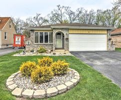 Pre-foreclosure in  N CAMPBELL AVE Glenwood, IL 60425