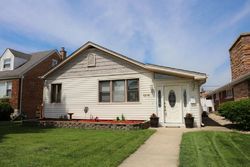 Pre-foreclosure in  N 13TH AVE Melrose Park, IL 60160