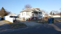 Pre-foreclosure in  CHESTNUT AVE Hammond, IN 46324