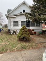 Pre-foreclosure in  E STUART AVE Decatur, IL 62526