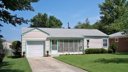 Pre-foreclosure in  W BEECH ST Independence, KS 67301