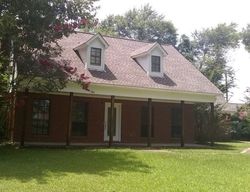 Pre-foreclosure in  AUDRIE LN Madison, MS 39110