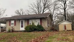 Pre-foreclosure in  NEWCOMER ST Bloomfield, MO 63825