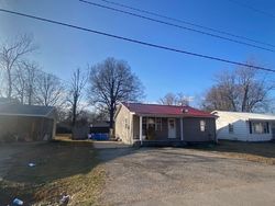 Pre-foreclosure in  ARKANSAS AVE Poplar Bluff, MO 63901