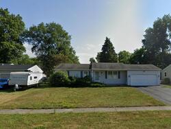 Pre-foreclosure in  DEEPWOOD DR Rochester, NY 14606