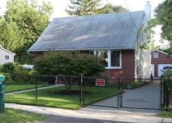 Pre-foreclosure Listing in ROSLYN ST ISLIP TERRACE, NY 11752