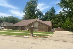 Pre-foreclosure in  EL CAMINO ST Ponca City, OK 74604