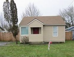 Pre-foreclosure in  SWEGLE RD NE Salem, OR 97301