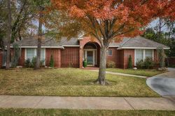 Pre-foreclosure in  MOUNTAIN BROOK DR Norman, OK 73072