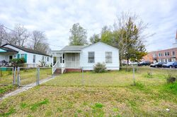 Pre-foreclosure in  VICTORY AVE North Charleston, SC 29405