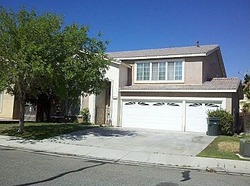 Pre-foreclosure in  EATON LN Victorville, CA 92392