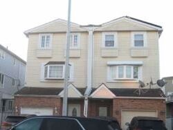 Pre-foreclosure in  MERRYMOUNT ST Staten Island, NY 10314