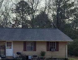 Pre-foreclosure in  OLD MONROE RD Athens, GA 30606