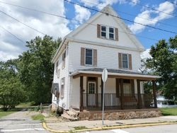 Pre-foreclosure in  E 1ST AVE Derry, PA 15627