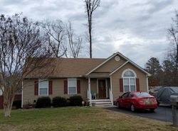 Pre-foreclosure in  PILLOW BLUFF LN Richmond, VA 23237