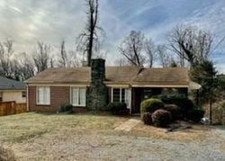 Pre-foreclosure in  WOODSIDE AVE Lynchburg, VA 24503