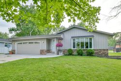 Pre-foreclosure in  S ADELL AVE New Berlin, WI 53151