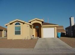 Pre-foreclosure in  VALLE FERTIL DR El Paso, TX 79927