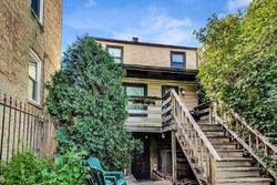 Pre-foreclosure in  N WHIPPLE ST Chicago, IL 60618